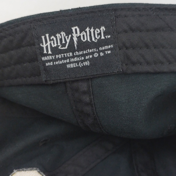 Harry Potter Gryffindor Hat - Picture 6 of 8